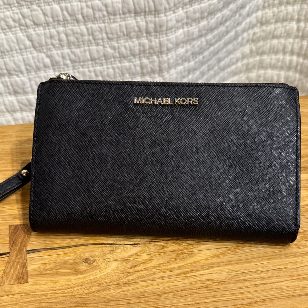 Michael Kors Jet Set Large Leather Smartphone Wristlet Wallet 35F8GTVW0L
